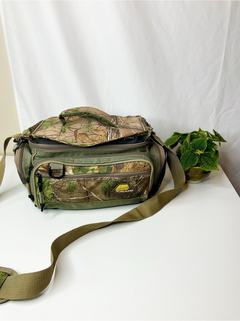 Vintage Green Camo Shoulder Crossbody Utility Bag For Travel